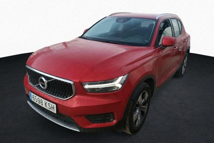 VOLVO XC40 2.0 T4 Momentum Auto