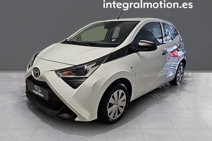 TOYOTA AYGO 1.0 70 x-play