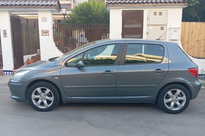 PEUGEOT 307 1.6 16V D-SIGN