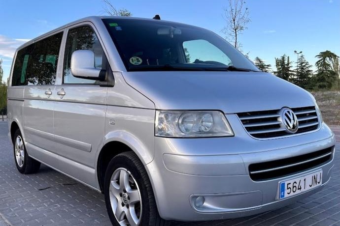 VOLKSWAGEN MULTIVAN T5 2.5 TDI Comfortline