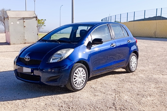 TOYOTA YARIS 1.0 LUNA