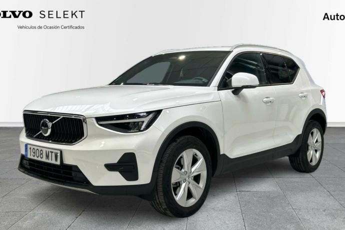 VOLVO XC40 Core, B3 Mild Hybrid, Gasolina