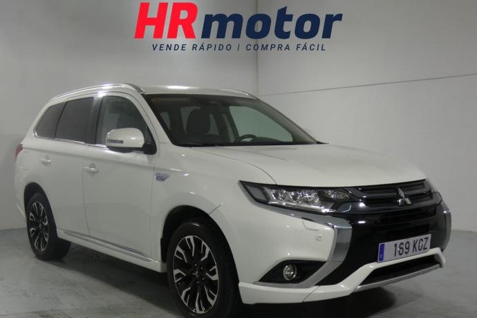 MITSUBISHI OUTLANDER PHEV Kaiteki 4WD