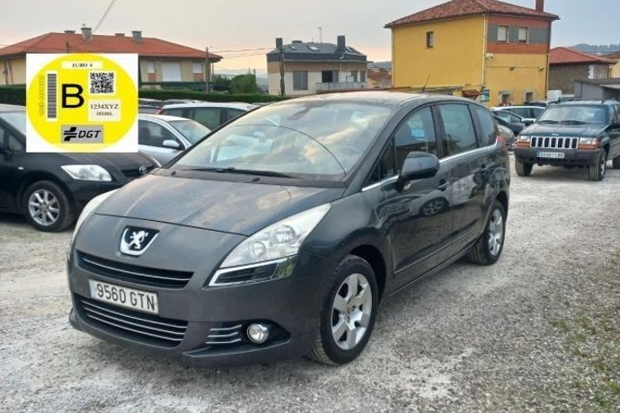 PEUGEOT 5008 1.6 16V HDi 110CV Premium