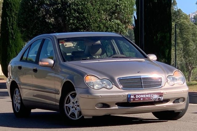 MERCEDES-BENZ C 220 CDI Classic Kubanite