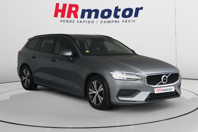 VOLVO V60 Momentum