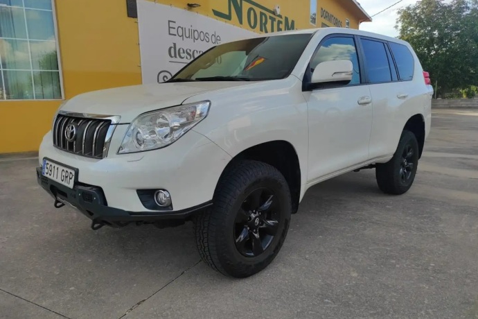 TOYOTA LAND CRUISER 3.0 D-4D VX