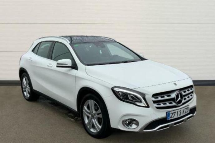 MERCEDES-BENZ GLA 1.6 GLA 180 122 5P