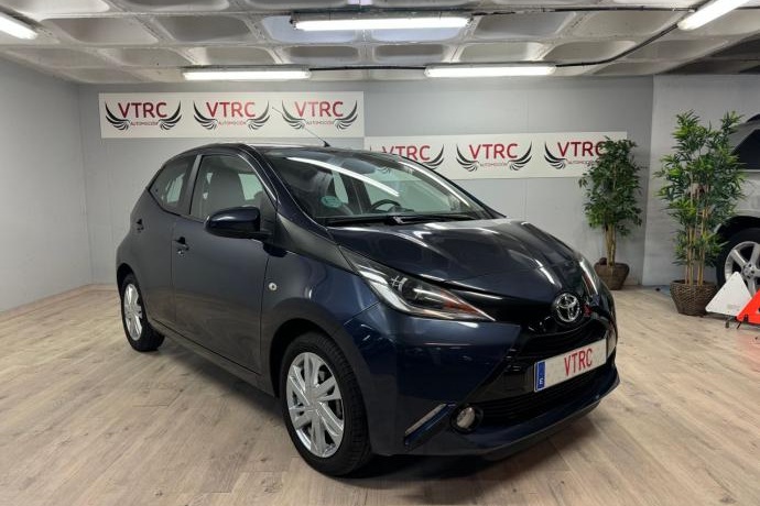 TOYOTA AYGO x-play