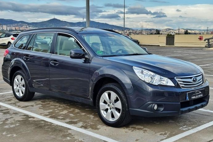 SUBARU OUTBACK 2.5i LIMITED PLUS con TECHO SOLAR, CUERO COMPLETO...