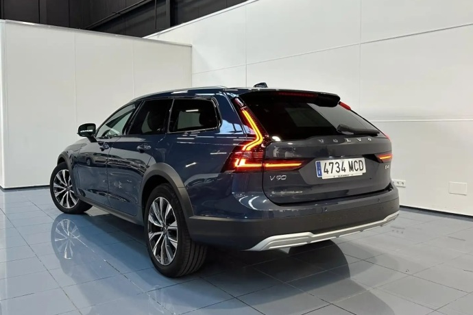 VOLVO V90 Cross Country B4 Core AWD