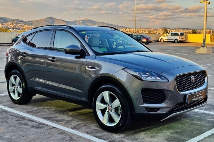 JAGUAR E-PACE 2.0D S AWD AUTOMÁTICO con TECHO PANORÁMICO, CUERO...