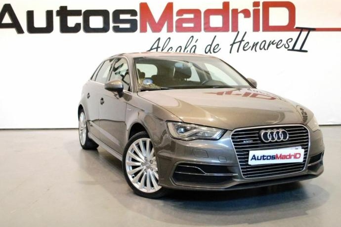 AUDI A3 Sportback 1.4 TFSI e-tron S tro Ambition