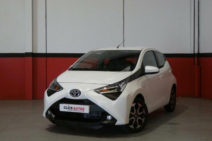 TOYOTA AYGO 1.0 72CV X-play