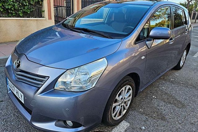 TOYOTA VERSO 130 Active 5 plazas