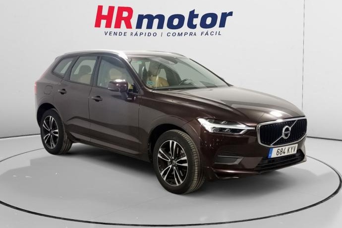 VOLVO XC60 Momentum 2WD