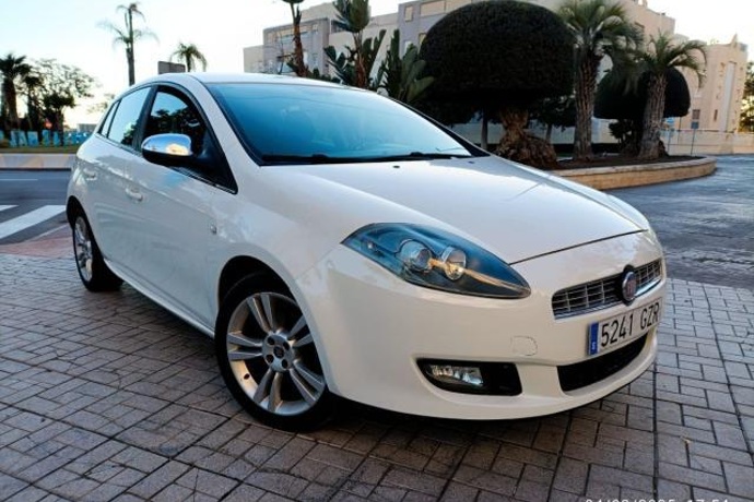 FIAT BRAVO 1.9 Dynamic 120 CV Multijet Pack Sport