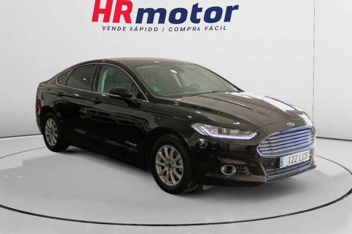 FORD MONDEO Hybrid Titanium