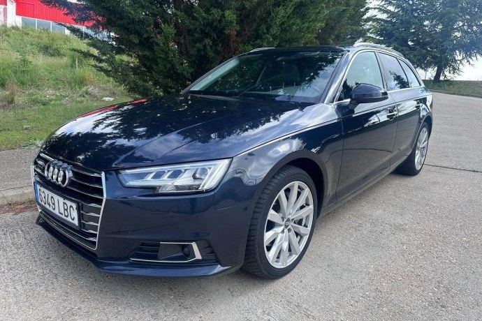 AUDI A4 2.0 TDI QUATTRO STRONIC