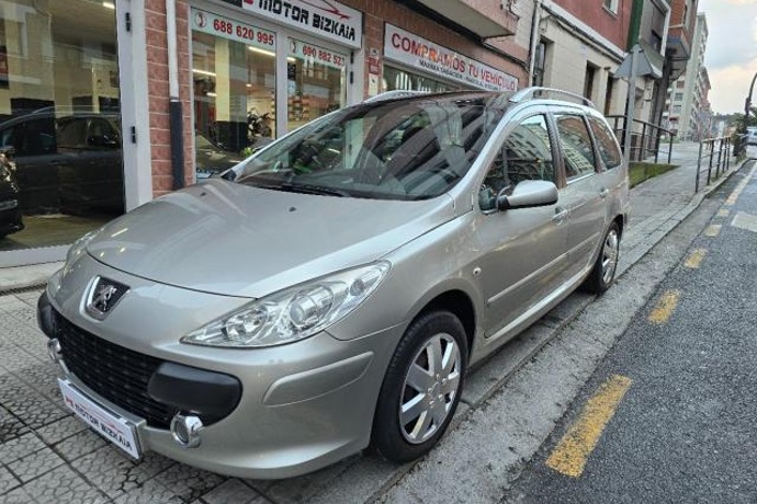 PEUGEOT 307 16V HDi FAP 110CV Station D-Sign