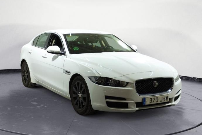 JAGUAR XE Pure