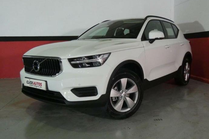 VOLVO XC40 1.5 129CV T2 Momentum Core auto