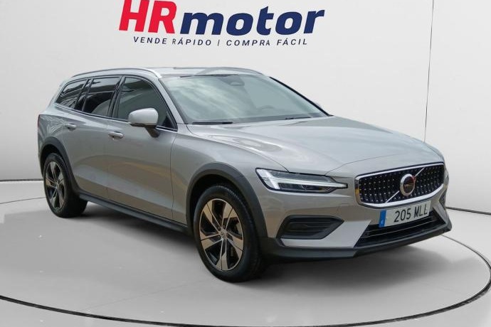 VOLVO V60 Core AWD