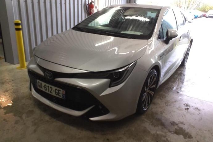 TOYOTA COROLLA 1.8 125H STYLE E-CVT