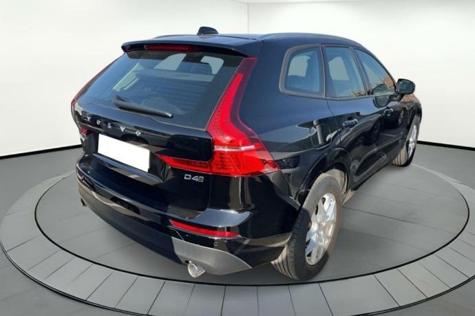 VOLVO XC60 MOMENTUM AWD 2.0 D4 190 CV AT8 E6DT