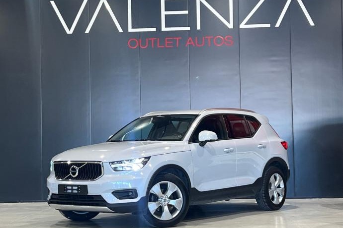 VOLVO XC40 MOMENTUM PRO NAVI 2.0 d 150cv aut.