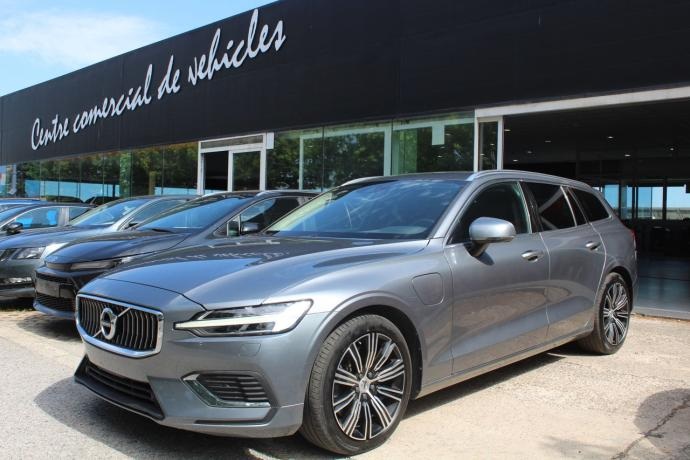 VOLVO V60 2.0 T6 AWD R-Design Auto