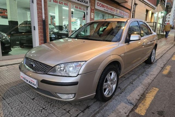 FORD MONDEO 4p Ghia 2.0i 16V 145cv 5 vel.