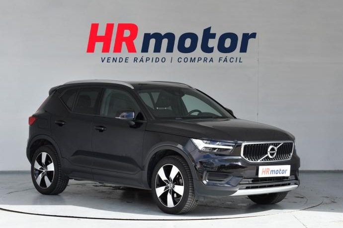 VOLVO XC40 Momentum 2WD