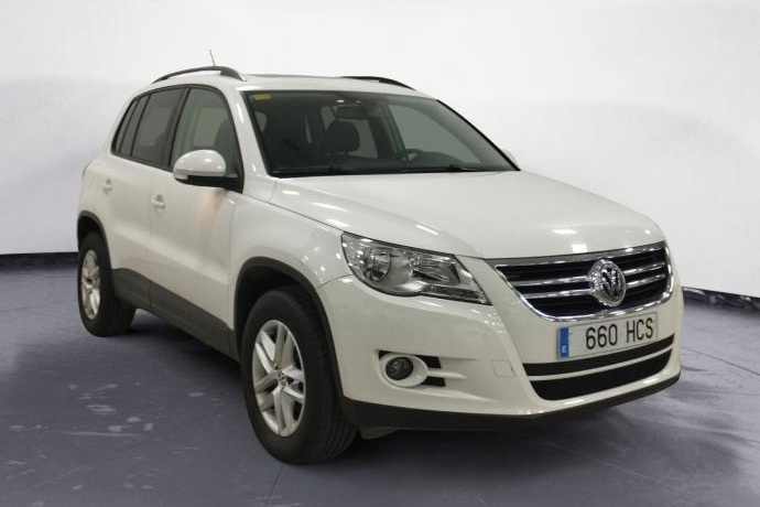 VOLKSWAGEN TIGUAN Advance BlueMotion