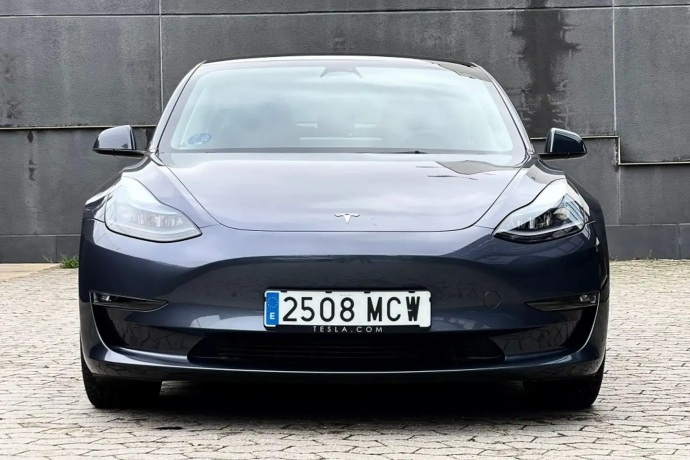 TESLA MODEL 3 Long-Range Dual Motor AWD