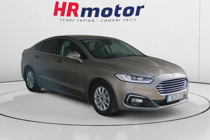 FORD MONDEO Hybrid Titanium