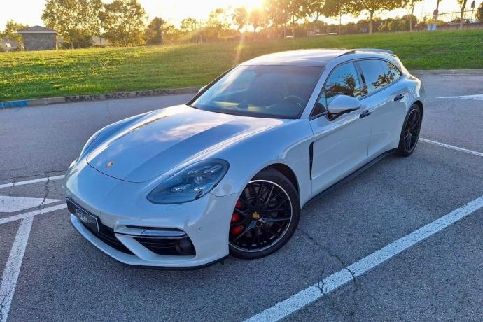 PORSCHE PANAMERA Turbo Sport Turismo