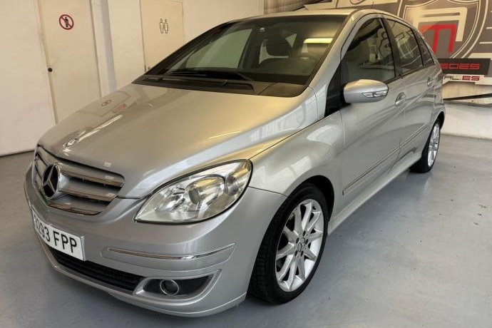 MERCEDES-BENZ B 200 CDI