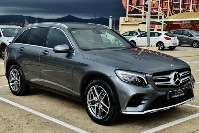 MERCEDES-BENZ GLC 250 4MATIC AMG LINE FULL EQUIP!