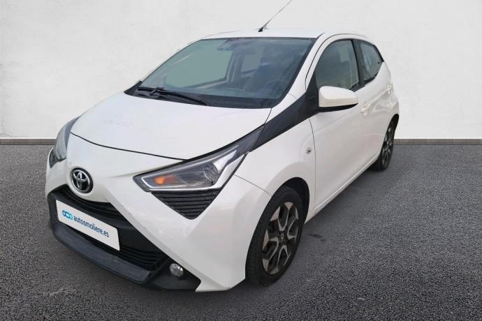 TOYOTA AYGO 1.0 70 x-play 53 kW (72 CV)