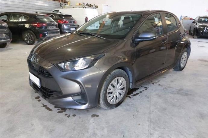 TOYOTA YARIS 1.5 120H Active Plus