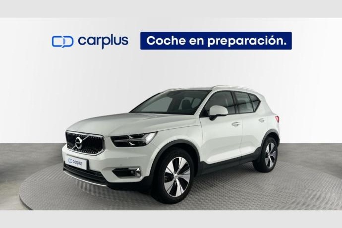 VOLVO XC40 1.5 T2 Momentum Pro