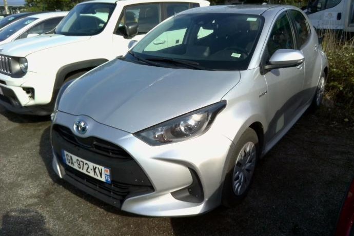 TOYOTA YARIS 1.5 120H Business Plus