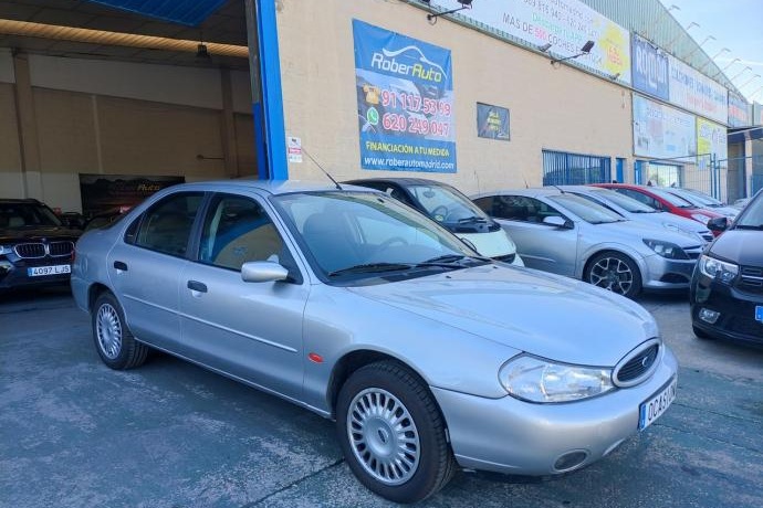 FORD MONDEO 2.5 v6