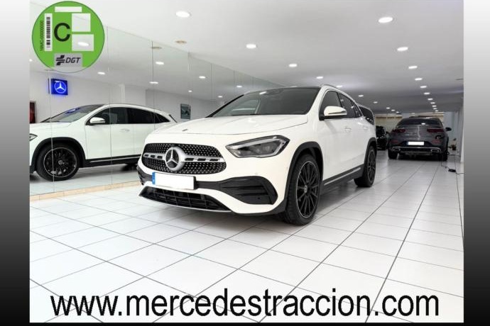 MERCEDES-BENZ GLA 250 4MATIC