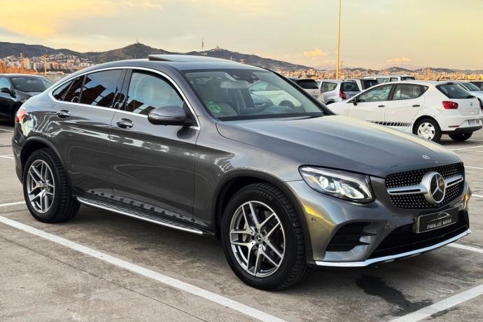 MERCEDES-BENZ GLC COUPE 220d AMG LINE con TECHO PANORÁMICO, FULL EQUIP!