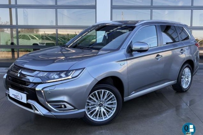 MITSUBISHI OUTLANDER 2.4 PHEV Kaiteki + AUTO AWD