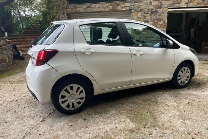 TOYOTA YARIS 1.3