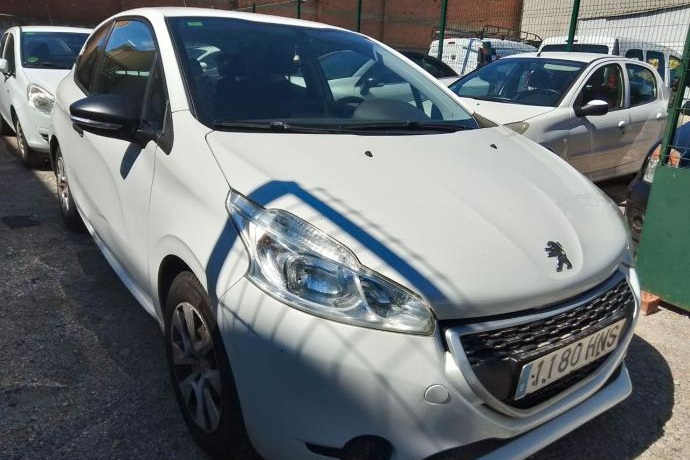 PEUGEOT 208 1.0