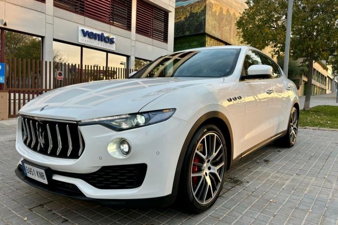 MASERATI LEVANTE SQ4 Gransport 430cv